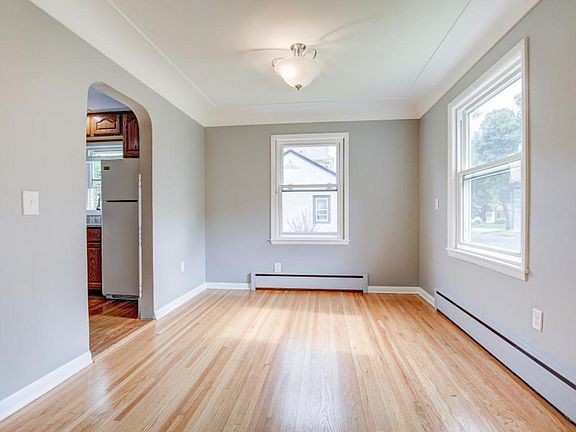 4th image of 4523 Thomas Ave N