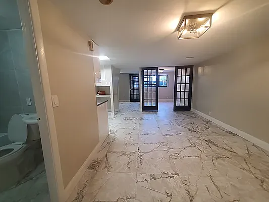 Rented by Friedman Mayer, LREB | media 8