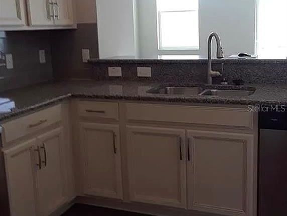 4th image of 15214 Sunrise Grove Ct