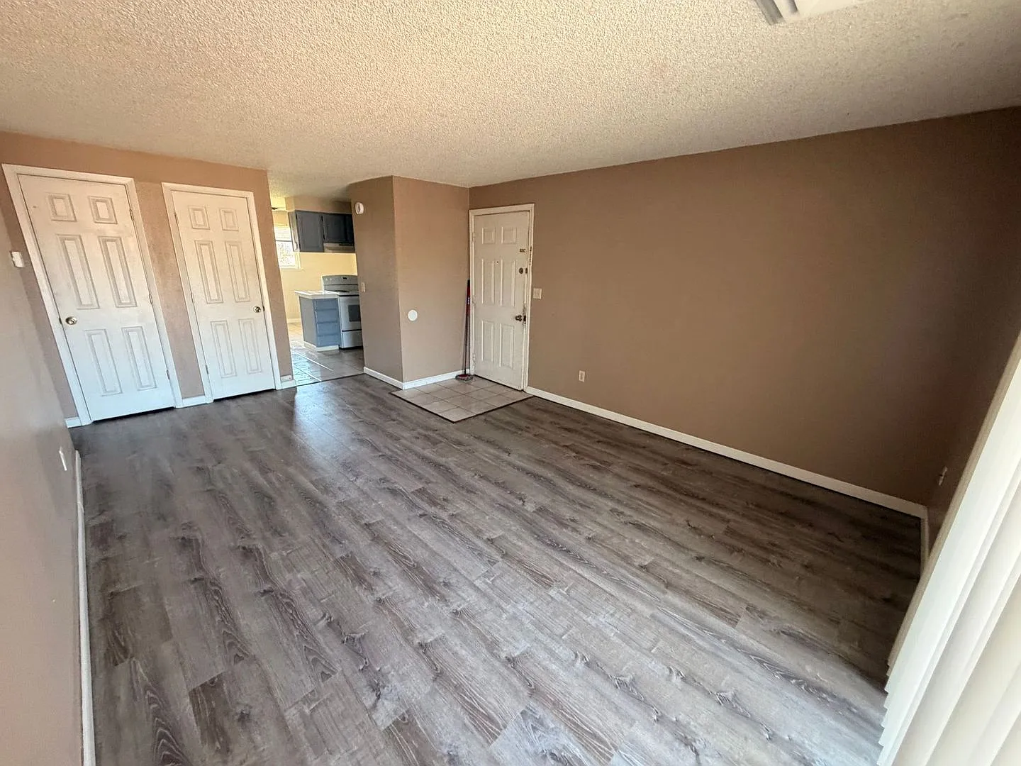 4180 Bristol Court # H — Photo 3