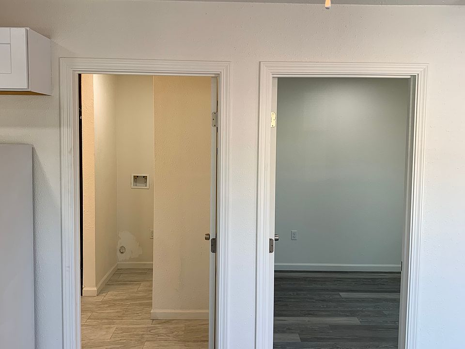 1st image of 626 W Edythe St #626