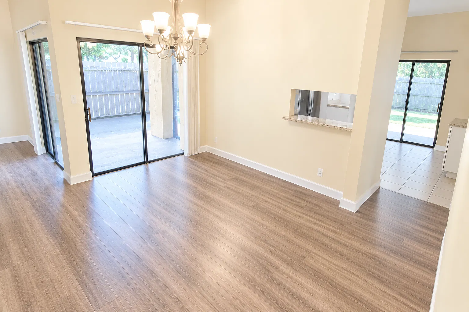 3 bed, 1314 sqft, $2,495 — Photo 4