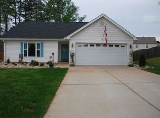 157 Maximus Dr, Greer, SC 29651