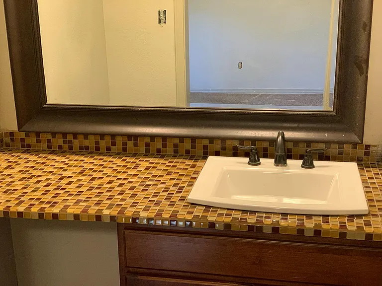 1031 Woodshire Cir — Photo 14