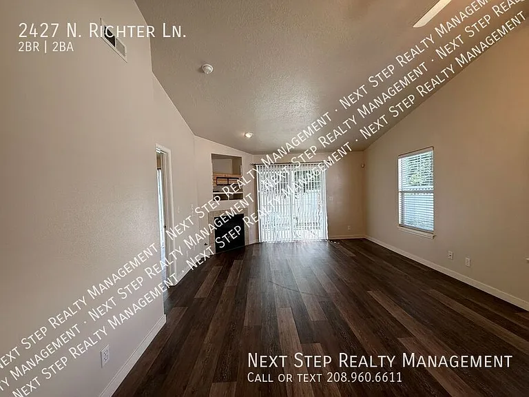 2427 N Richter Ln — Photo 2