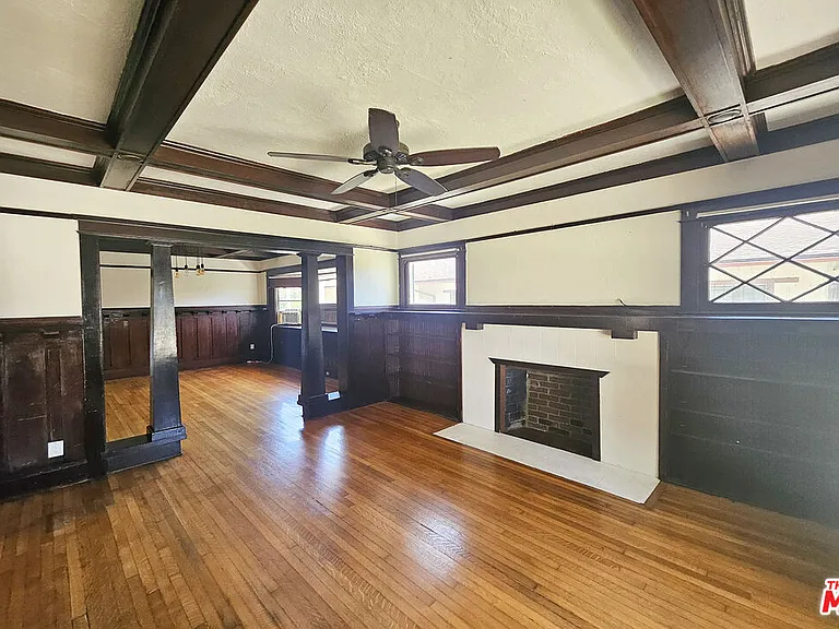 648 N Heliotrope Dr — Photo 5