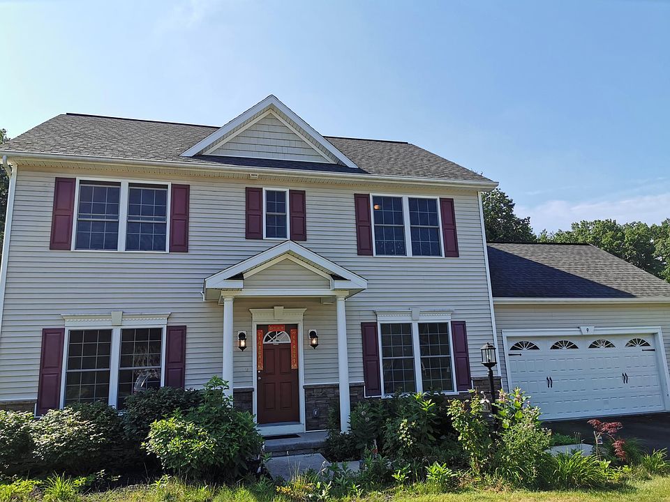 1st image of 9 Lussier Dr