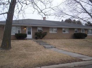 5820 Garrett Ln, Rockford, IL 61107