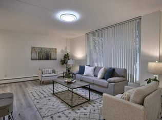 315 N Heritage Dr SE #401, Calgary, AB T2H1N2