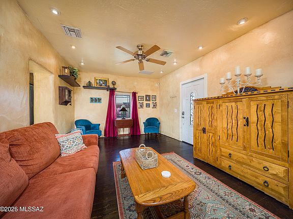 4th image of 713 N 11th Ave