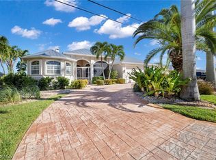 2027 Cornwallis Pkwy, Cape Coral, FL 33904