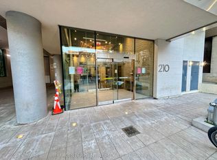 210 Simcoe St #2305, Toronto, ON M5T 0A9