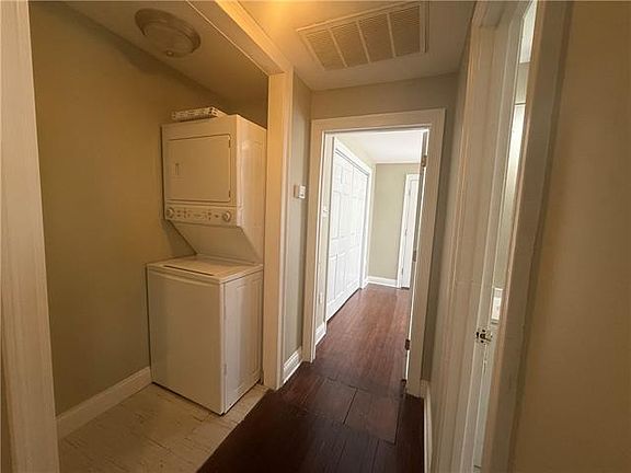 5th image of 5424 Milne Blvd #B