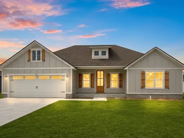 322 McNeal Heritage Cir, Hahira, GA 31632