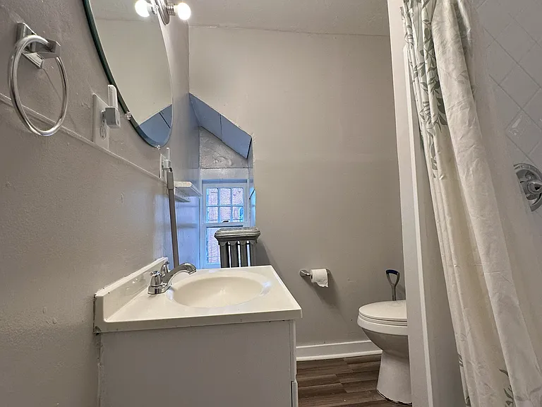Bathroom 4