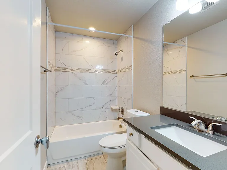 Carr East Townhomes — Photo 7