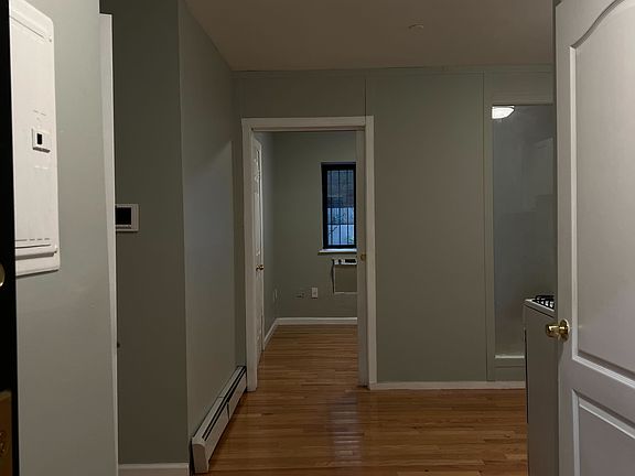 4th image of 609 E 11th St APT 1C