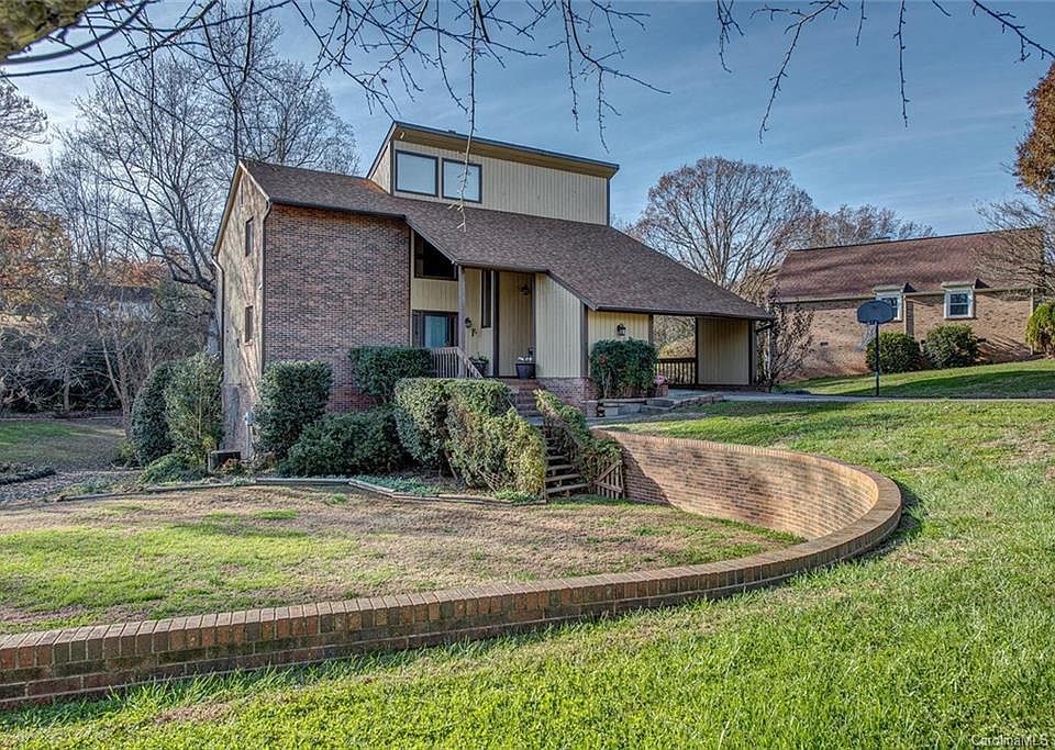 1st image of 1009 Colony Ct #10