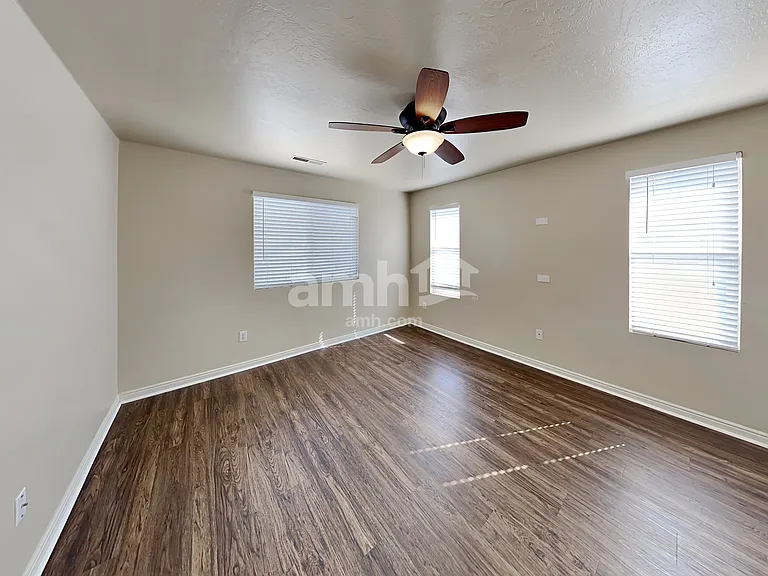 456 W Bountiful Way — Photo 9