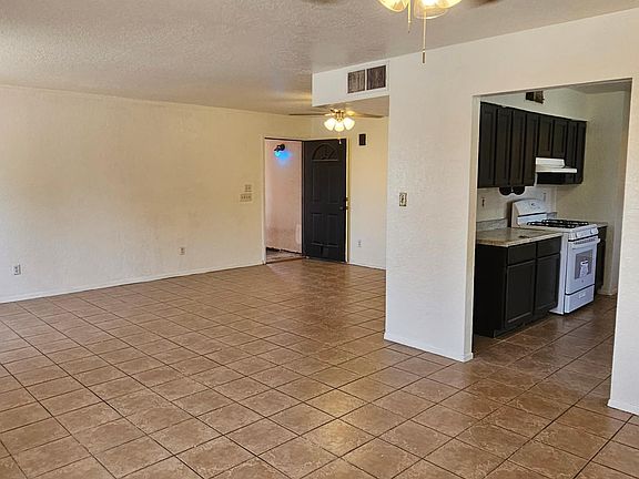 2nd image of 915 Utah Ave APT A