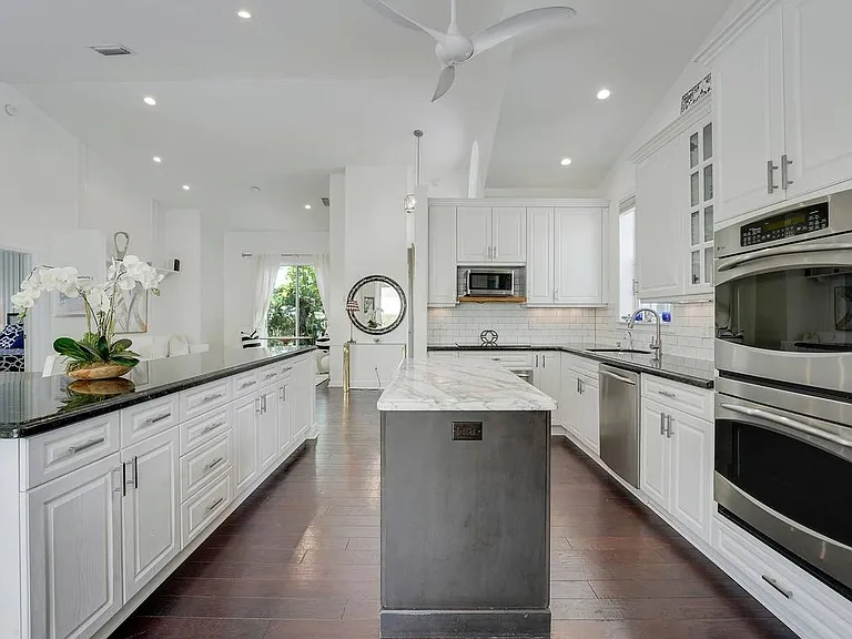 13810 Crosspointe Ct — Photo 11