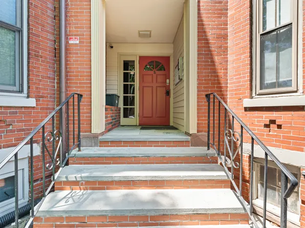 8 Wigglesworth St APT 2, Boston, MA 02120