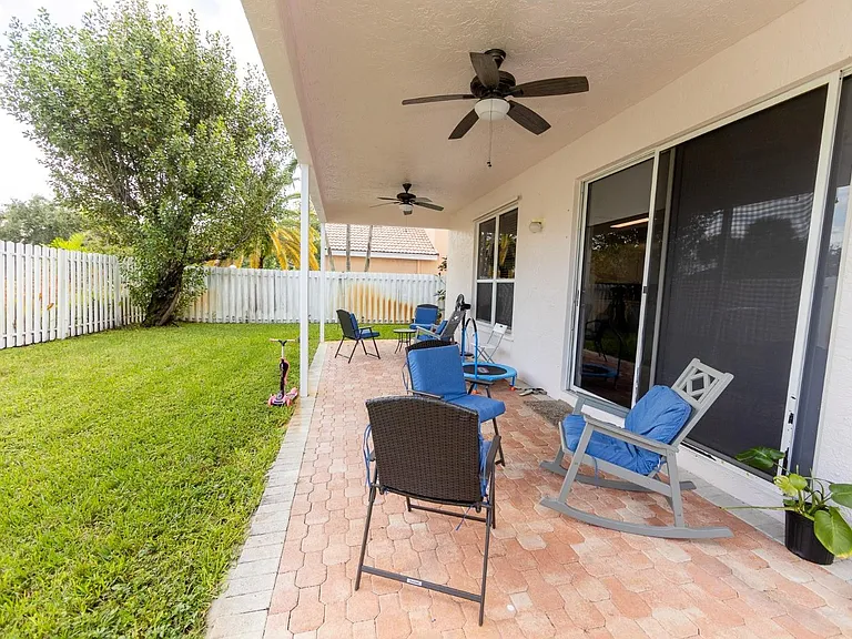 3375 SW 181st Ter — Photo 35