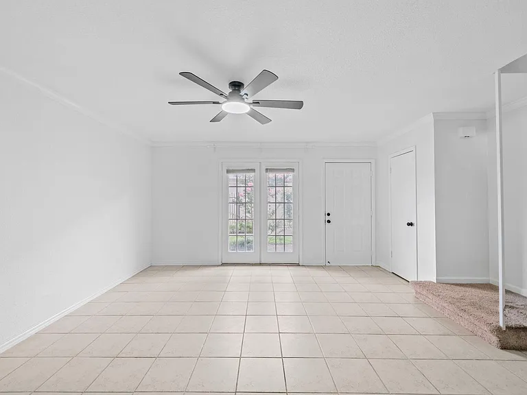 6111 Beverly Hill St #39 — Photo 8