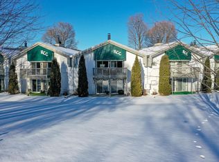 1001 S Oneida St APT 2C, Appleton, WI 54915