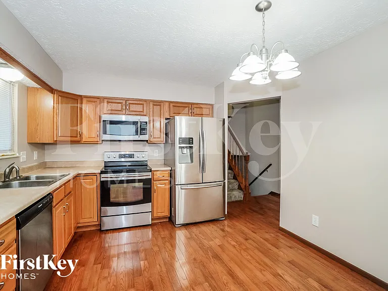 4033 Erin Ln — Photo 7