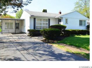 25 Lansing Cir N, Rochester, NY 14624