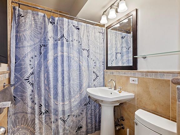 3rd image of 240 E 76th St APT 16H