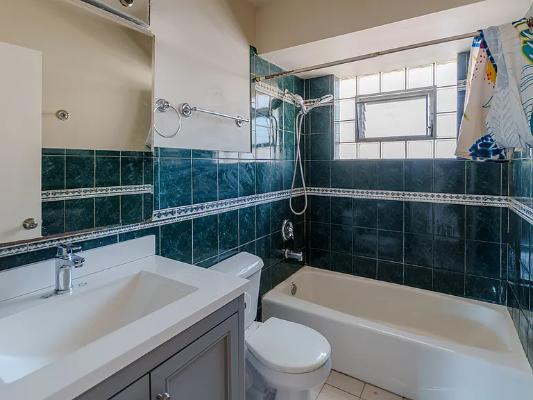 269 W 25th Pl #2S — Photo 13
