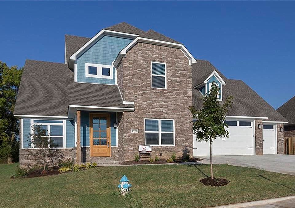 1st image of 2599 N Glenmoor Dr