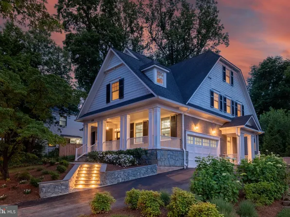 5718 Huntington Pkwy, Bethesda, MD 20814