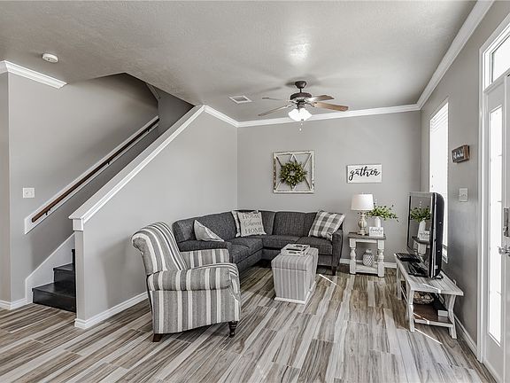 2nd image of 336 Forest Dr