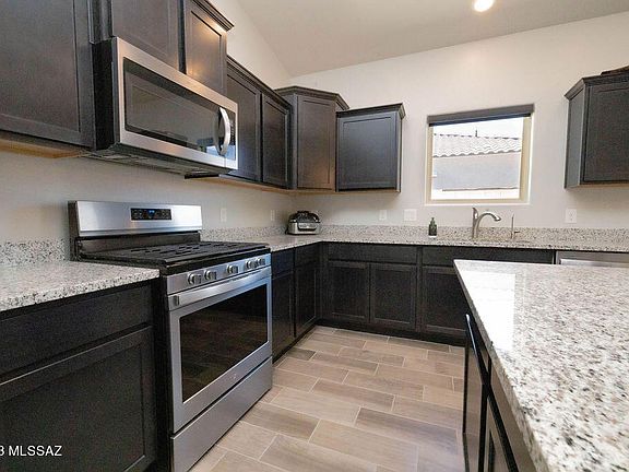 5th image of 501 W Camino Del Toro
