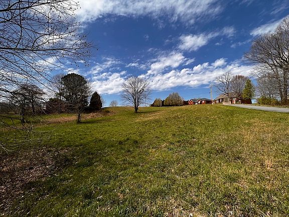 4th image of Twin Creeks Dr