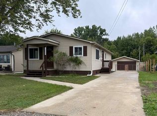 49039 Jefferson Ave, Chesterfield, MI