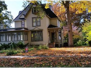 24 N Porter St, Elgin, IL 60120