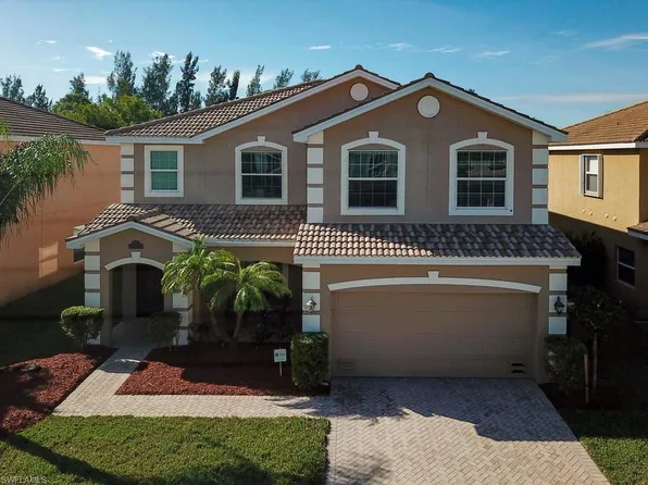 2221 Cape Heather Cir, Cape Coral, FL 33991