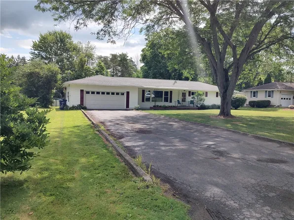 7 Stevenson St, Seneca Falls, NY 13148