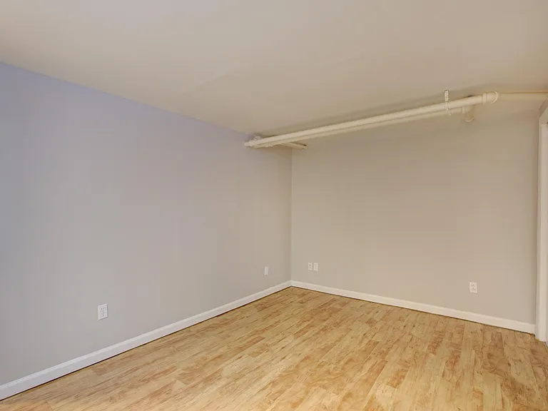 1042 N Marion St #6 — Photo 13