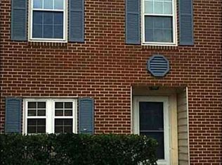 812 Huntly Dr, Chesapeake, VA 23320