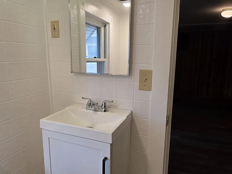 18 Jennings St #202 — Photo 14