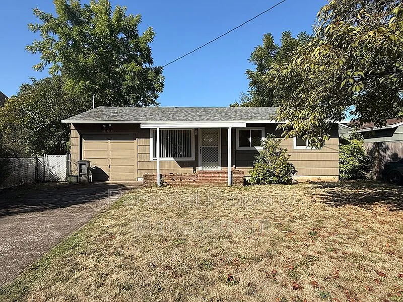 3 bed, 1.5 bath, 930 sqft, $1,895 — Photo 1