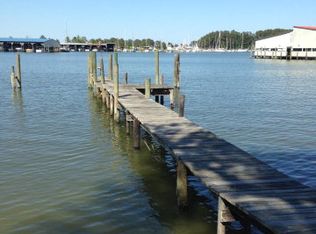 335 Shirley Ave, Deltaville, VA 23043
