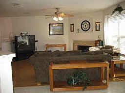 Large Cozy Family Room