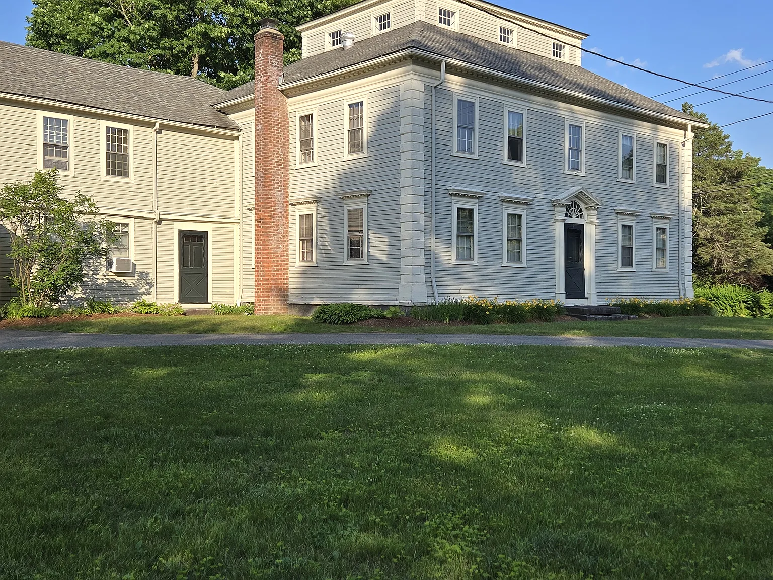 1 bed, 400 sqft, $1,200 — Photo 2