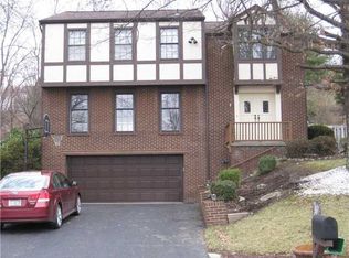 296 Deer Park Dr E, Jefferson Hills, PA 15025